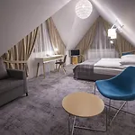 Hotel Zawrat &
