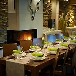 Hotel Zawrat & 3*