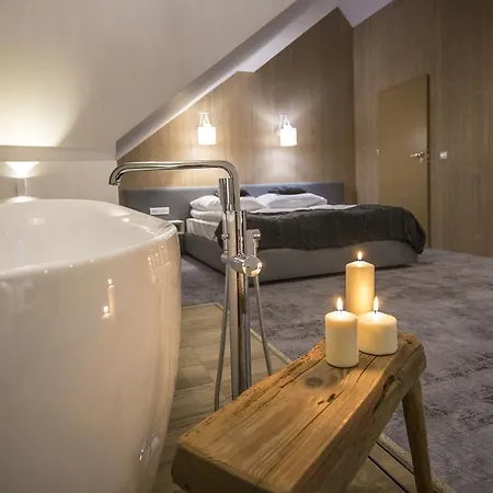 Hotel Zawrat - Blisko Natury 3*