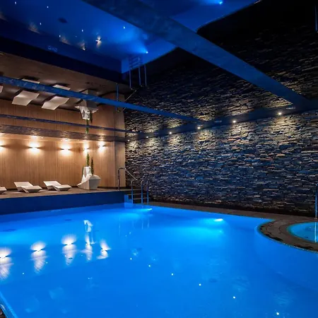 Hotel Zawrat - Blisko Natury 3*