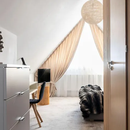 Hotel Zawrat &